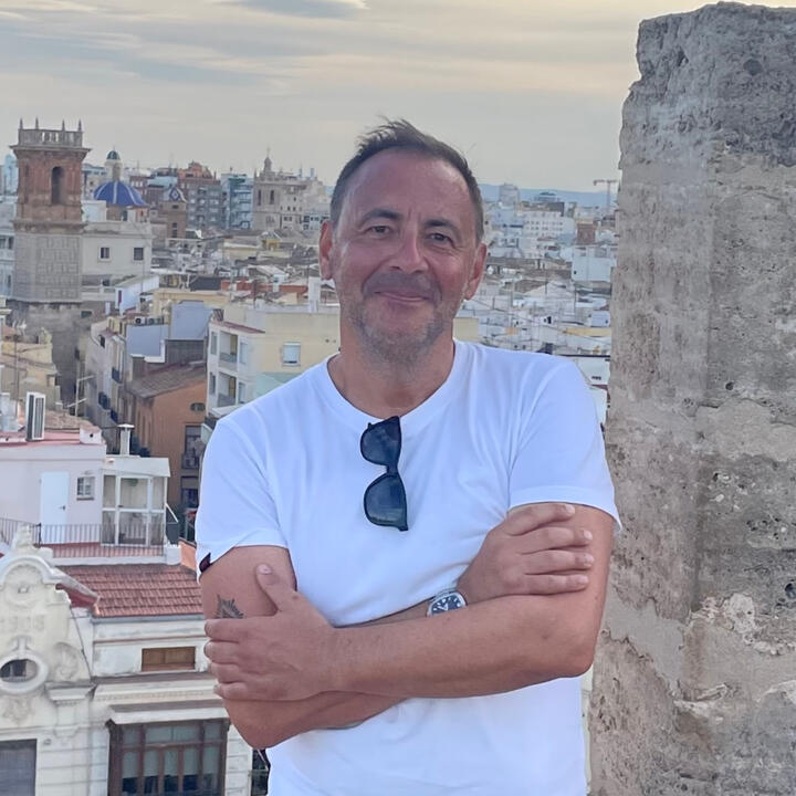 Luis Miles guionista